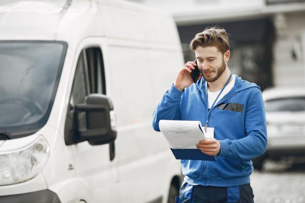 Principales errores en la rotulación de coches y furgonetas de empresa